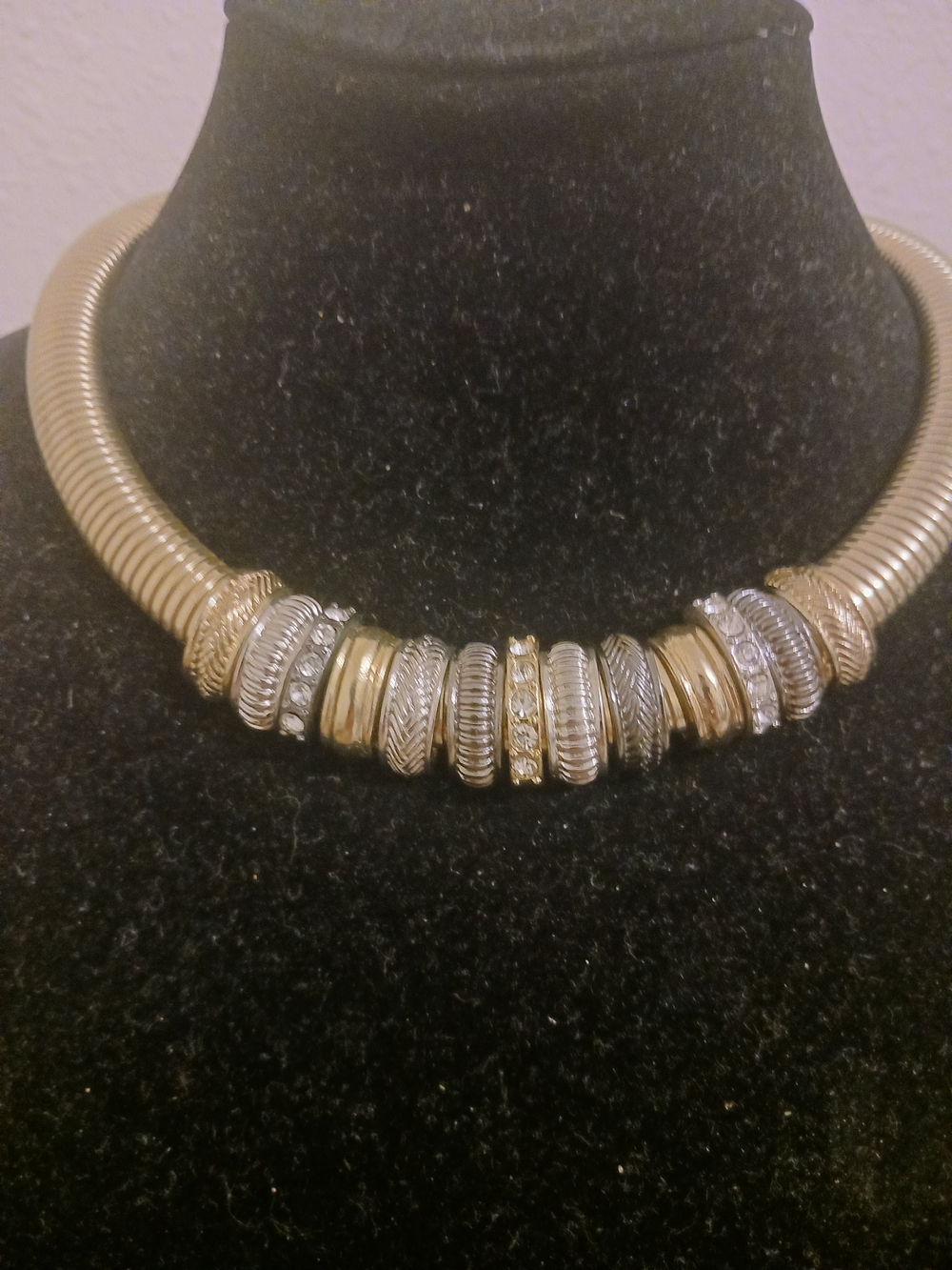 Vintage Gold Tone  Collar Necklace with Mixed Accent Rings Magnetic Clasp